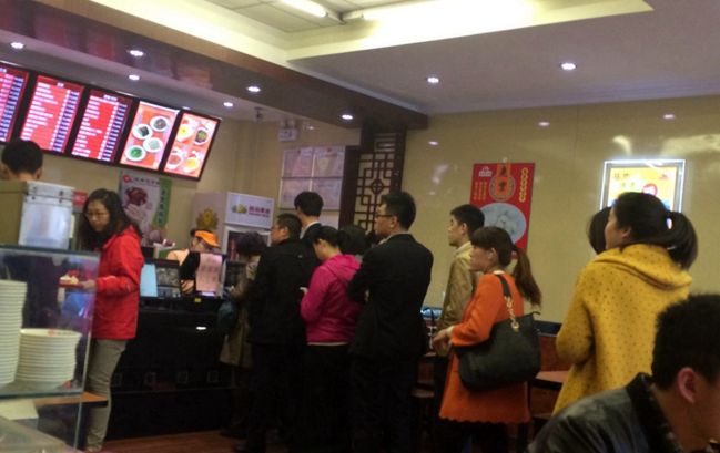 湖南小吃培训小陆开的小吃店