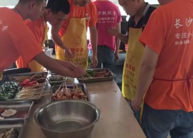 长沙小吃培训：农村小伙去飘飘香“赌”了这一把！惊呆众人！